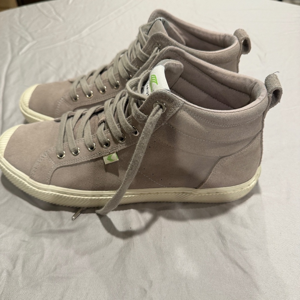 Cariama OCA High Grey Suede | 11M